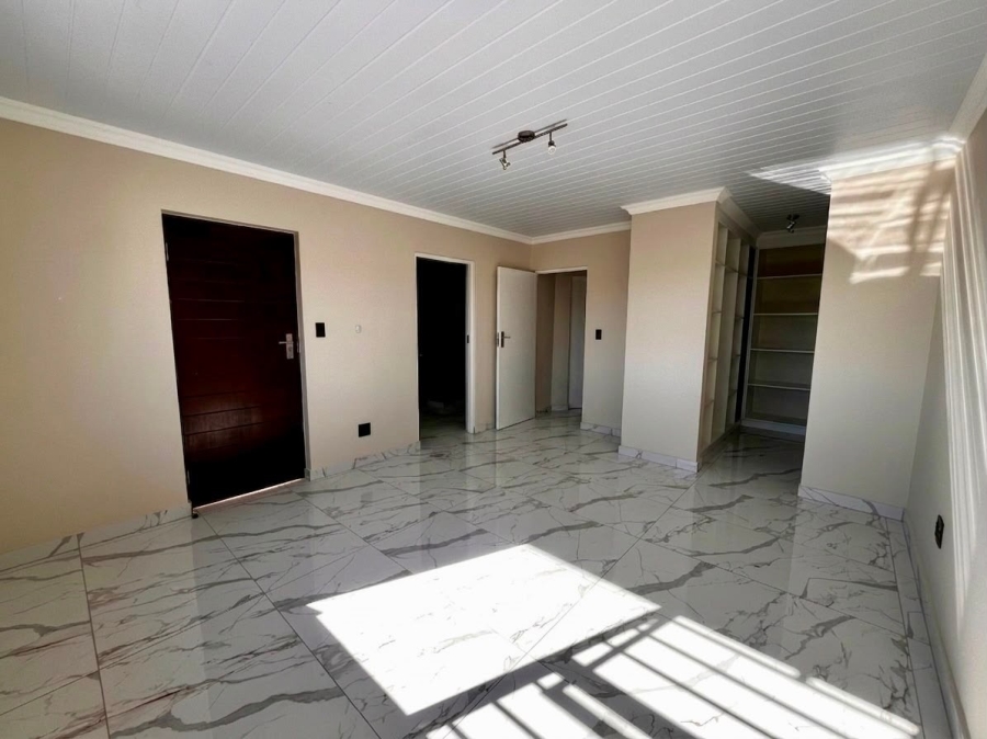 To Let 4 Bedroom Property for Rent in Cashan North West